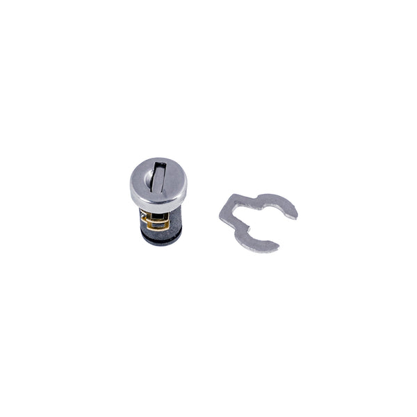 Lock plug and retaining ring for locking compression latches